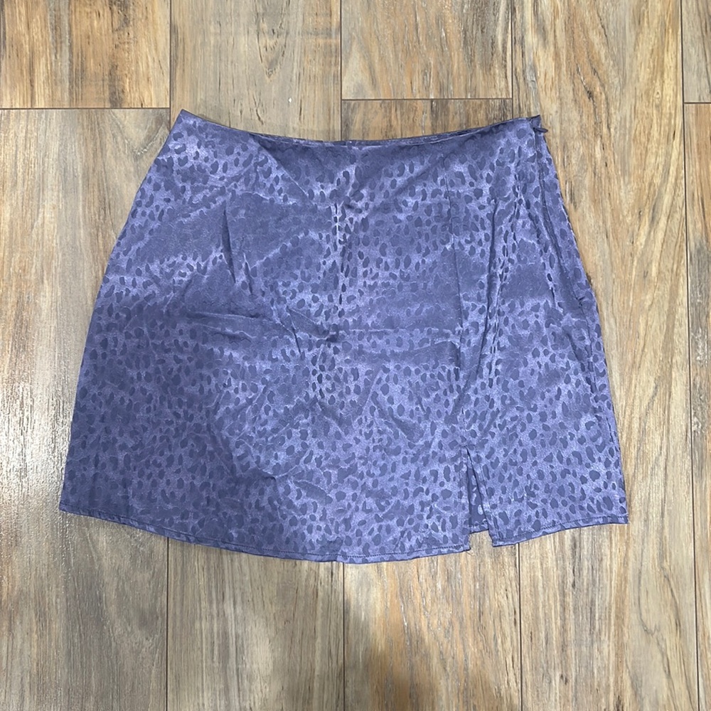 forever 21 purple satin cheetah print mini skirt size medium (never worn)